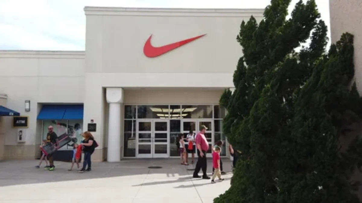 How To Get Nike Franchise (Cost and Profit)